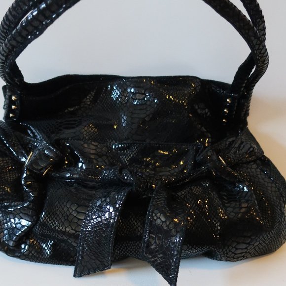 PERLINA STUDIO EMBOSSED PATENT  LEATHER HANDBAG * - Picture 4 of 10